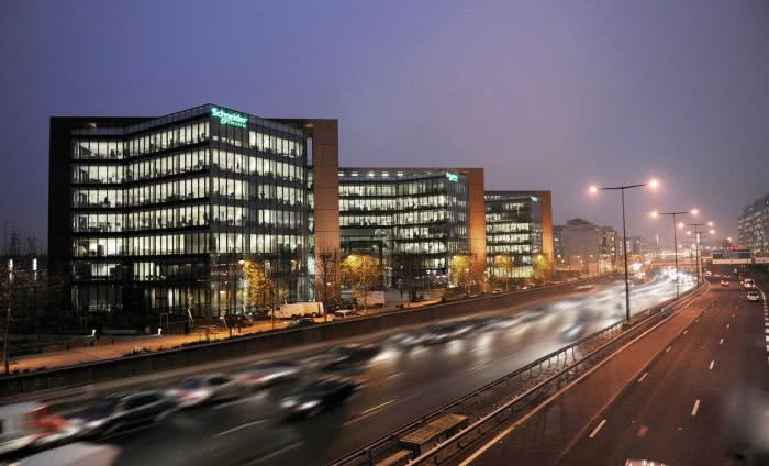 Nowe oprogramowanie dla systemów zarządzania od Schneider Electric