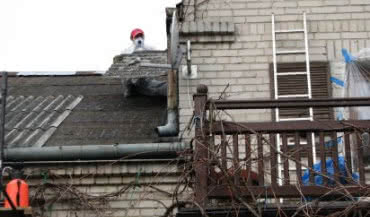 Ile kosztuje wymiana pokrycia azbestowego?