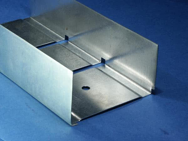 Profil U do ścian o przebiegu krzywoliniowym