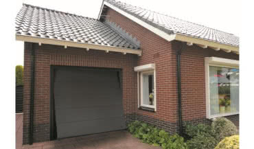 Montaż bramy garażowej. Jak sobie poradzić z nietypowymi wymaganiami?