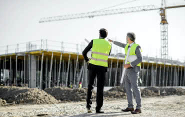 Jak kształtują się koszty budowy na tle cen mieszkań?