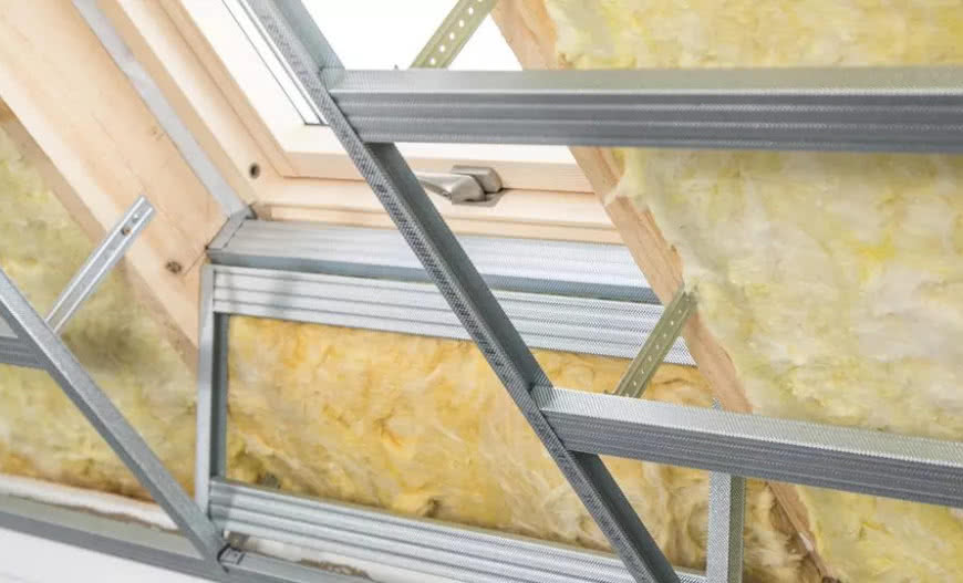 Izolacja poddasza wełną mineralną – jak uniknąć błędów?