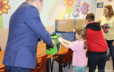 Walentynkowy prezent od Śnieżki dla pacjentów z Sanoka