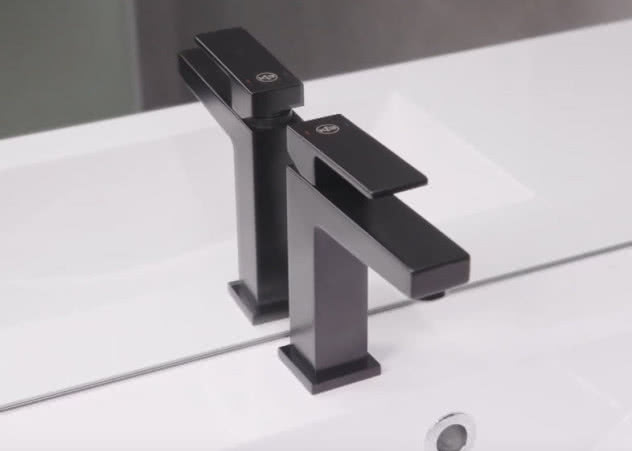 Jak zamontować wieszak punktowy na ręcznik?