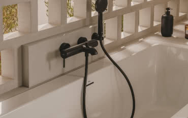 Ona - seria niepowtarzalnych kolorowych baterii