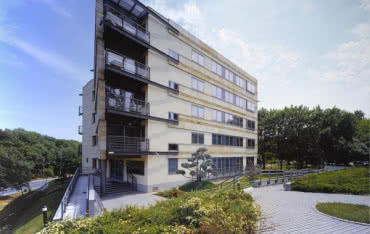 Szkło przeciwsłoneczne wspiera walkę z upałem