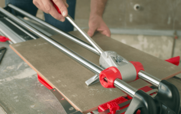 Czym kierować się podczas wyboru maszynki do cięcia płytek Rubi?