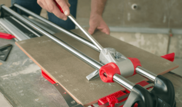 Czym kierować się podczas wyboru maszynki do cięcia płytek Rubi?