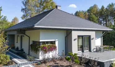 Ile naprawdę kosztuje dach przez 30 lat? Budżet bez pułapek