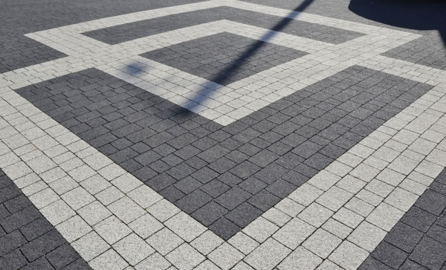 Kostka brukowa – spójrz pod nogi i doceń jej design