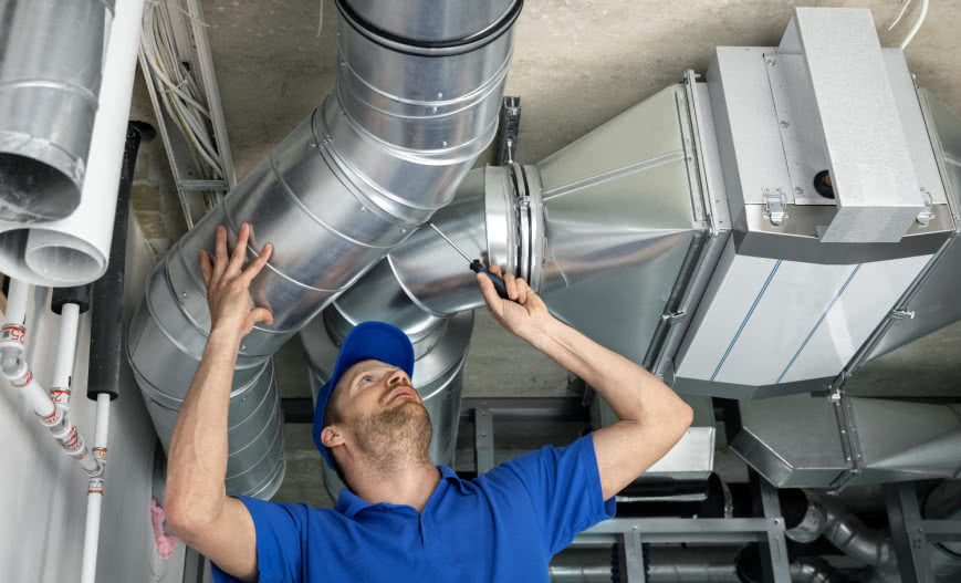 Wydajność i trwałość w jednym – jak stalowe kanały i akcesoria Alnor spełniają wymagania szczelności klasy D? 