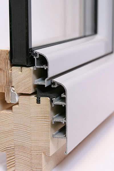 Okna drewniane w konstrukcji aluminiowej