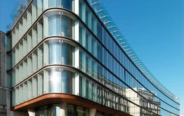 Nowoczesny śródmiejski biurowiec Nowy Świat 2.0 z systemami ALUPROF