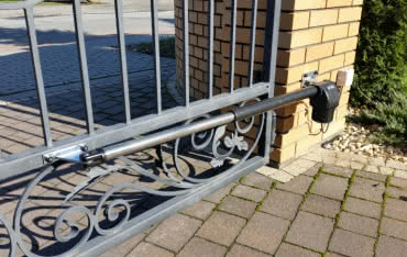 Jak zachować gwarancję na napędy automatyczne?