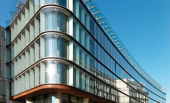 Nowoczesny śródmiejski biurowiec Nowy Świat 2.0 z systemami ALUPROF