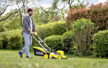 Koszenie trawnika - kiedy, jak często, na jaką wysokość?