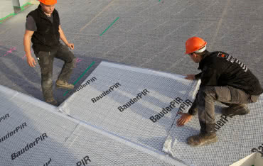 Pianka czy płyty - co lepsze do izolacji dachu?