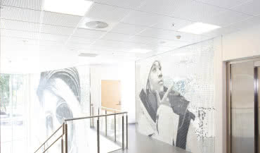 Sufity GYPTONE - idealne połączenie akustyki, bezpieczeństwa i estetyki