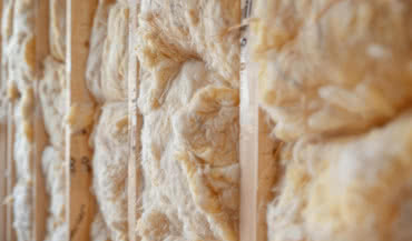 Paroizolacja a ocieplenie poddasza – kluczowe zadania i najczęstsze błędy