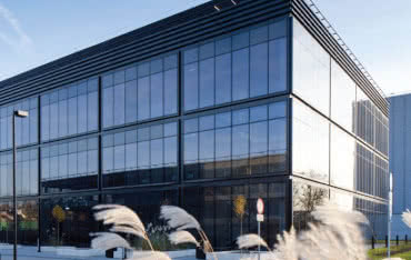 Innowacyjne rozwiązania Schneider Electric w Centrum CEZAMAT