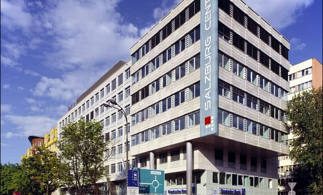 Izolacyjność akustyczna zrównoważonych budynków dzięki nowoczesnym rozwiązaniom szklanym