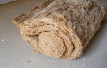 Zastosowanie mat z wełny mineralnej – efektywna izolacja krok po kroku