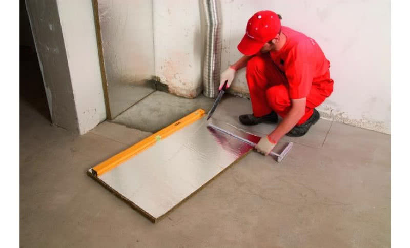 Jak prawidłowo wykonać izolację termiczną kominka?