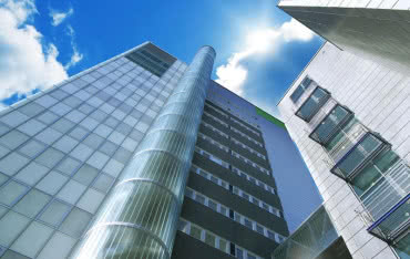 RUUKKI HIARC - Nowa wspólna nazwa powłok stalowych okładzin elewacyjnych RUUKKI