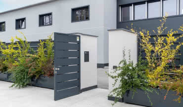 Brama przemysłowa i ogrodzenie posesyjne w jednym stylu? To możliwe!