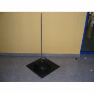 Maszt odgromowy z podstawą betonową