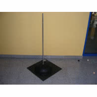 Maszt odgromowy z podstawą betonową