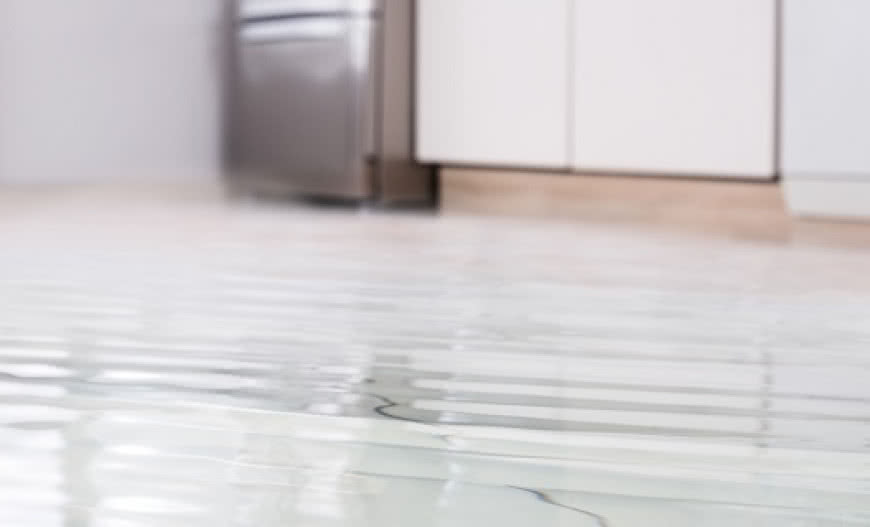 Jak radzić sobie ze skutkami zalania domu? 