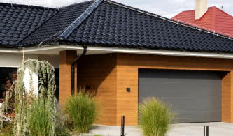 Drewniana elewacja bez drewna? Poznaj systemy, które oszukują zmysły