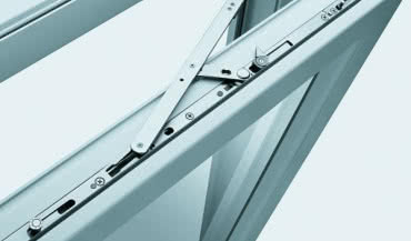 Okucie activPilot w oknach DAKO