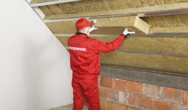 Jak samodzielnie docieplić poddasze?