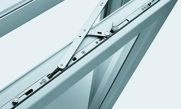 Okucie activPilot w oknach DAKO