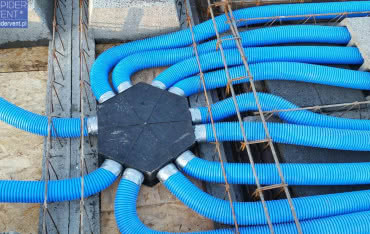 Montaż systemu SPIDERvent w stropie Teriva