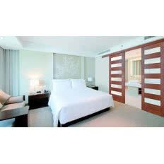 Drzwi przesuwne naścienne