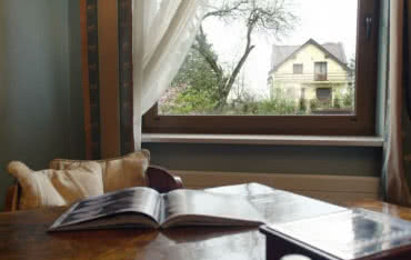 Co trzeba wiedzieć o okuciach okiennych?