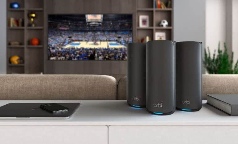 Ulepszanie domowego WiFi – jak wzmocnić zasięg i przyspieszyć internet w całym domu?