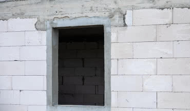 Jak przygotować otwory okienne do szczelnego montażu okien?