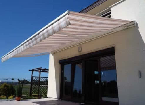 Markiza tarasowa w półkasecie i kasecie