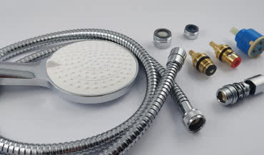 Wymiana części zamiennych w bateriach łazienkowych