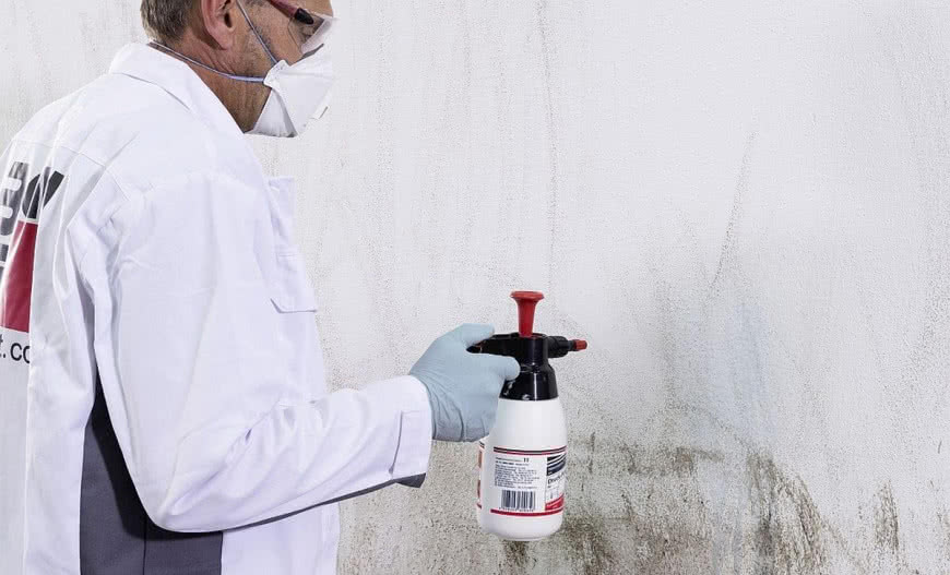 Samodzielne czyszczenie tynku na elewacji