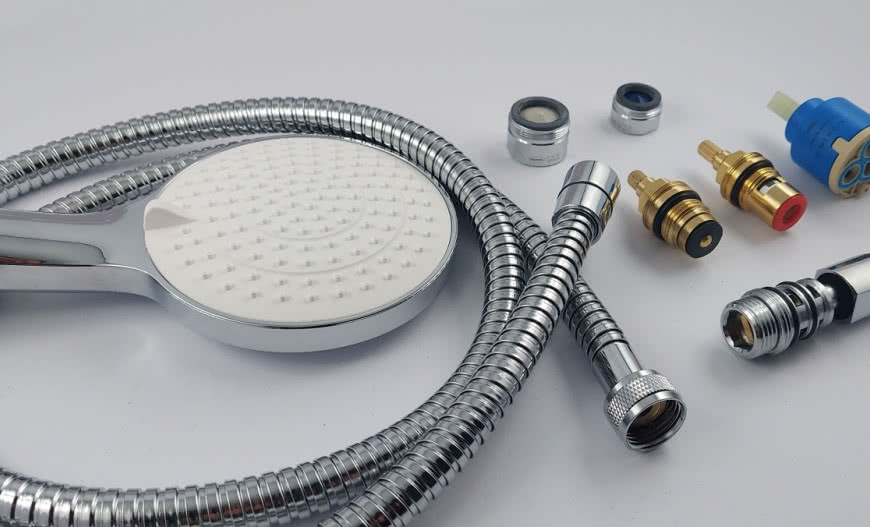 Wymiana części zamiennych w bateriach łazienkowych