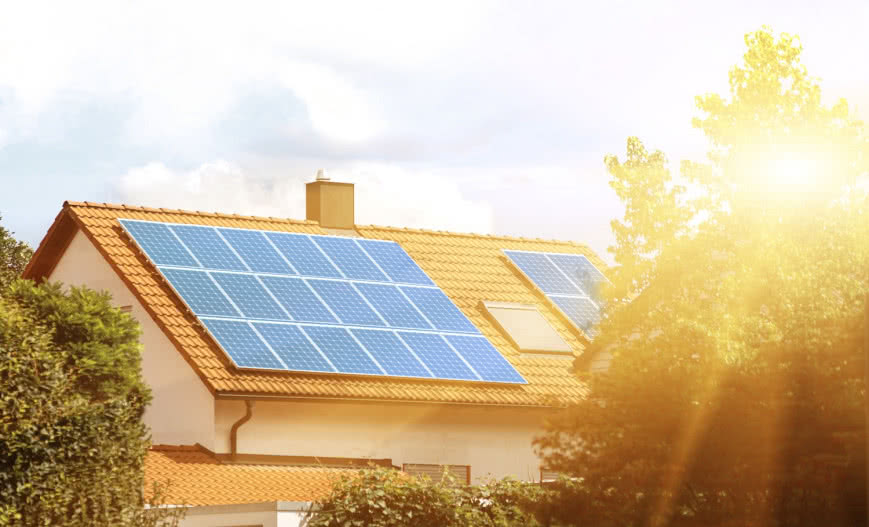 Dlaczego warto zainwestować w instalację fotowoltaiczną oraz pompę ciepła?