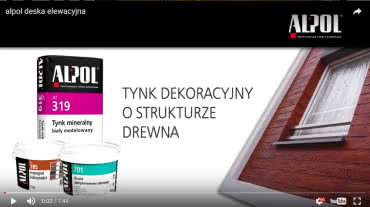 Imitacja deski naturalnej na elewacji budynku