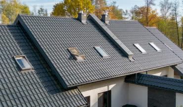 Dach jako wizytówka domu – kompleksowy poradnik doboru stylu, koloru i formy