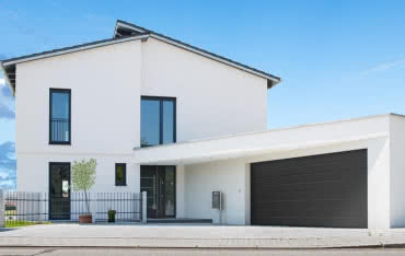 Brama Normstahl Smart 42 z bogatym wyposażeniem standardowym 