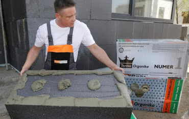 Dlaczego warto ocieplić dom styropianem?